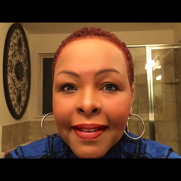 Meet your Posher, Gigi - Picture 1 of 1